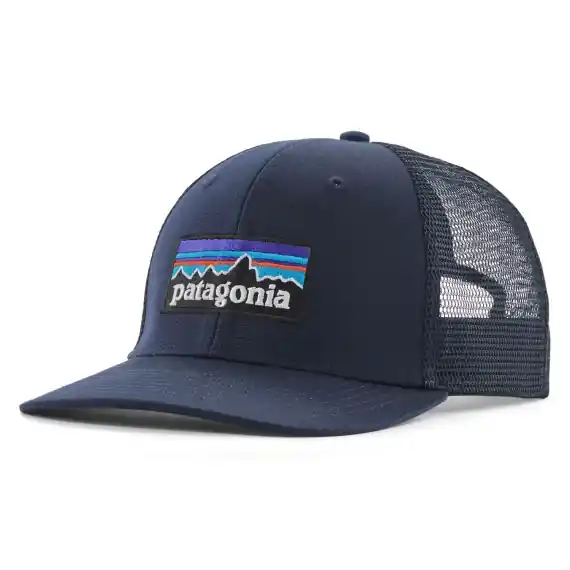 Seizoensaanbieding Patagonia P-6 Logo Trucker Hat New Navy