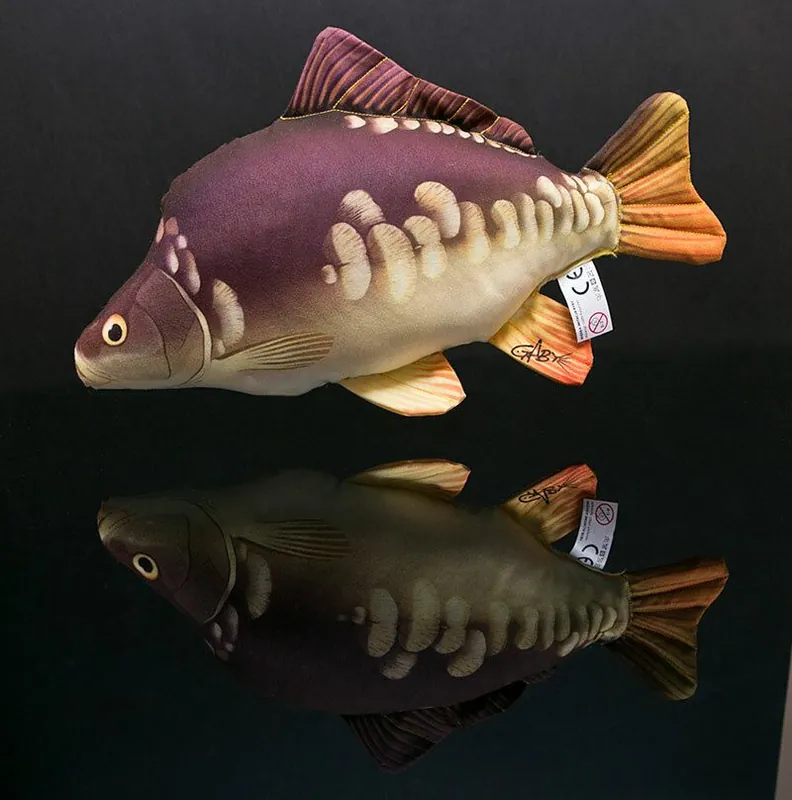 Knuffel Polyester Karper Spiegel - 35cm Seizoensaanbieding