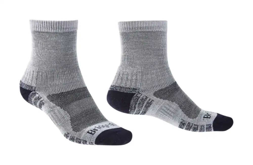 Gereduceerde Prijs Sokken Bridgedale Wandeltocht lichtgewicht Enkel Merino Uitvoering silver/navy/810 M (6-8,5 UK)