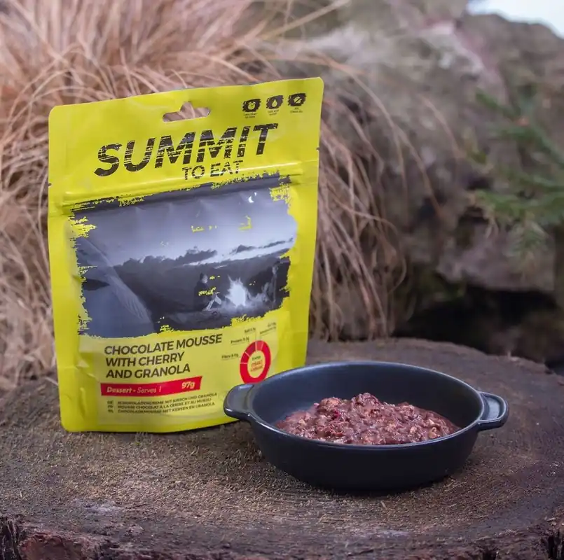 Uitverkoop SUMMIT TO EAT Chocolade schuim met muesli en kersen
