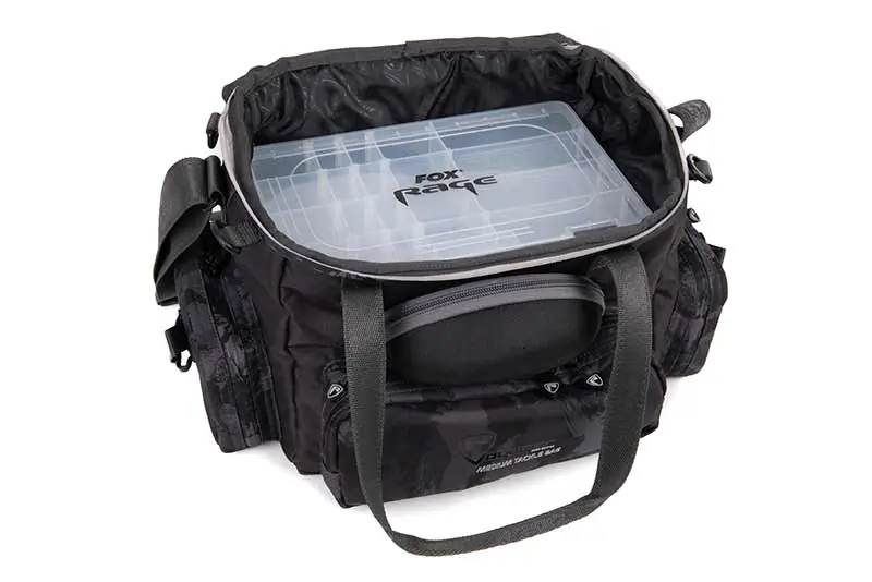 Fox Rage Camo Voyager Medium Tackle Bag (Incl. 6 Tackleboxen) Tijdelijk Beschikbaar