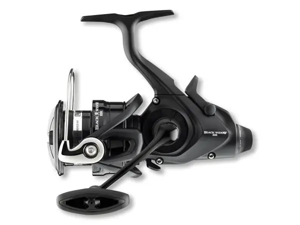 Shop Nu Daiwa 19 Black Widow BR LT 2500