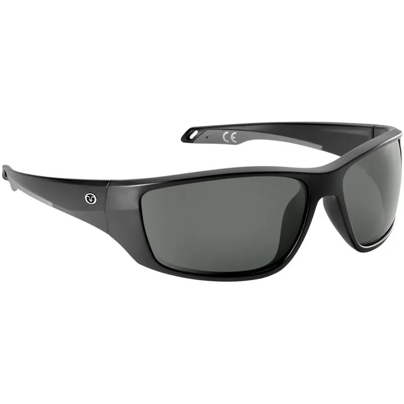 Flying Fisherman Carico gepolariseerde zonnebril Matzwart/rook Dagaanbieding