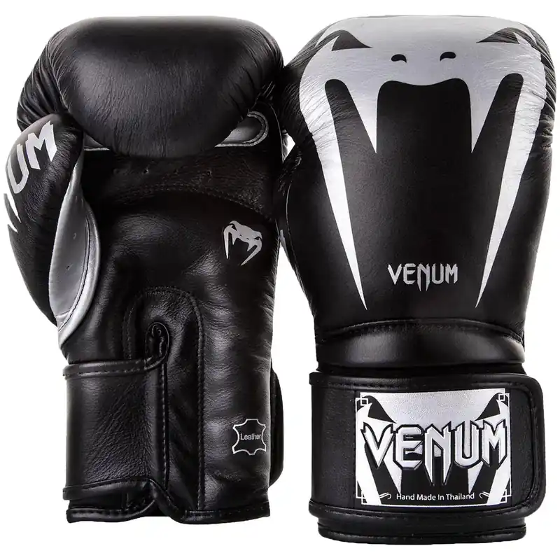Speciale Aanbieding Venum Giant 3.0 Nappa Leather Klittenband Training Bokshandschoenen - Zwart/Zilver 16 oz.