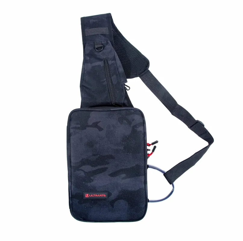 Ultimate Dark Camo Slingbag (Incl. 2 Tackleboxen) Tijdelijk Beschikbaar